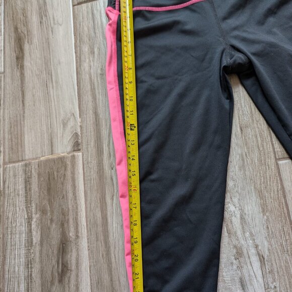 Under Armour All Season Gear Black Pink Cropped Leggings Women’s S - Picture 5 of 6